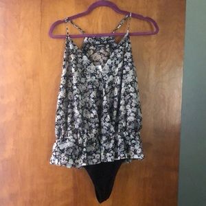 Express flowy floral bodysuit